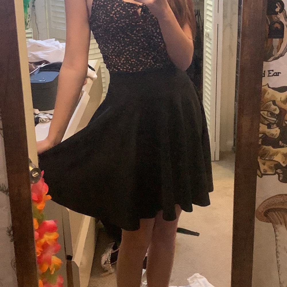 black skirt